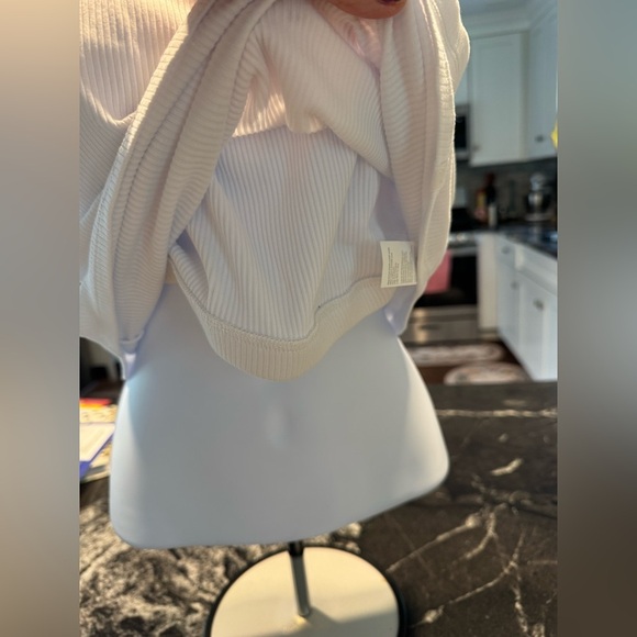 Fabletics NWT ribbed tank L - Picture 3 of 7